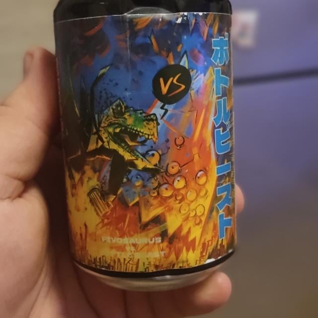 Pivozaurus vs Bottlebeast