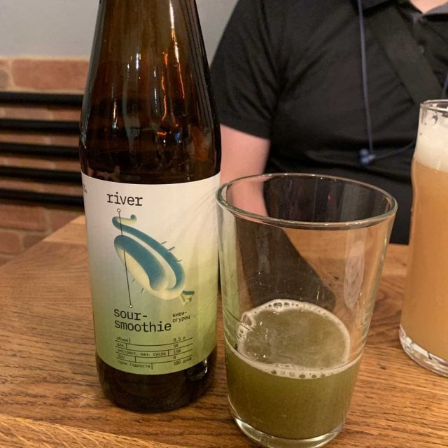 Sour-smoothie ale киви и огурец